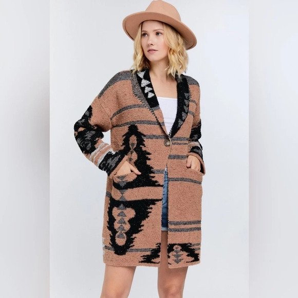 Davi & Dani • Aztec One Button Cardigan - Picture 1 of 9
